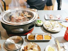 -围炉肉舍•炭烤活鳗•丹东海鲜烤肉(步行街店)