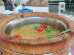 -三江源美食城