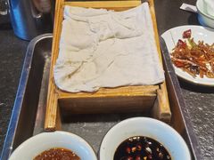 -靠山屯东北农家菜(八龙桥雅苑店)