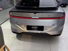 -小鹏汽车(上海静安大融城店)