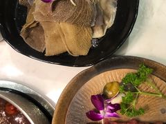 跷脚嫩牛肉-菌子鲜汤野生菌锅