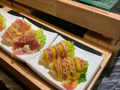 -雍容荟活帝王蟹活龙虾自助(苏宁旗舰店)