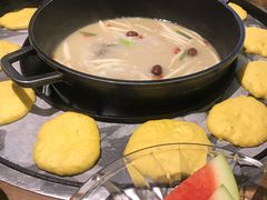 -三人行骨头王火锅(长寿店)