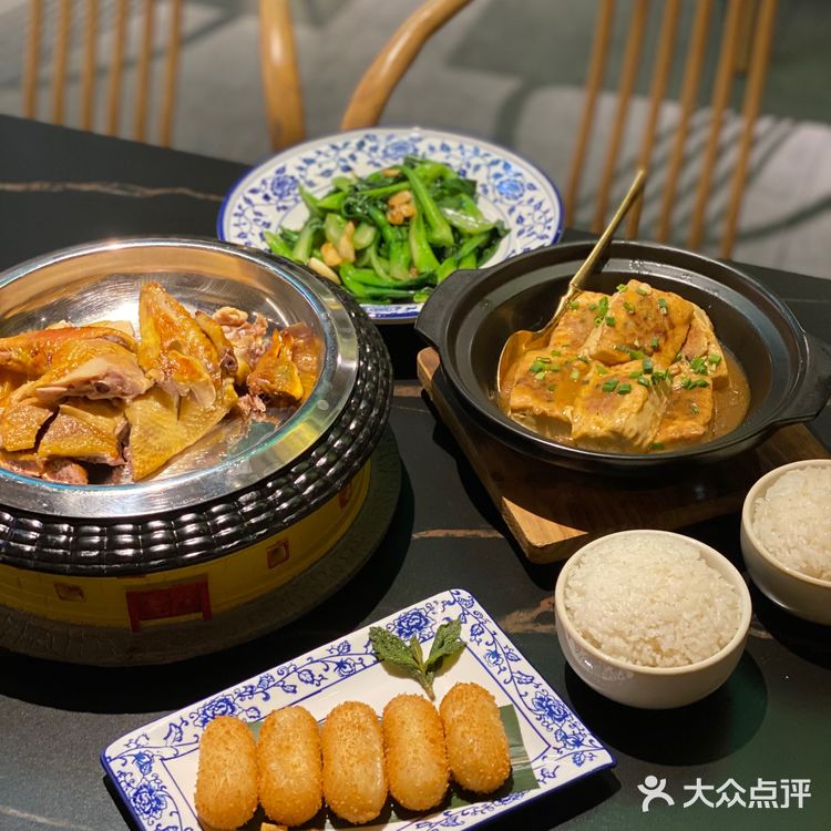 看着四菜一汤吃客家菜‼️在福建没吃上的回顺德吃上了...