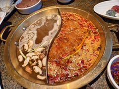 -小天鹅火锅·一线江景洪鼎旗舰店(洪崖洞店)