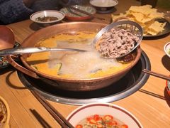 -洱火云南酸菜牛肉火锅(石景山当代商城店)