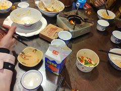 -富正毅三下锅·湘西韵味(天门山索道店)