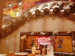 -老牌坊云南鱼豆花火锅(爱建店)