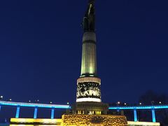 -人民防洪胜利纪念塔