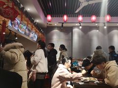 -爆炸头阿姨小四川正宗川味小吃(无任何分店)