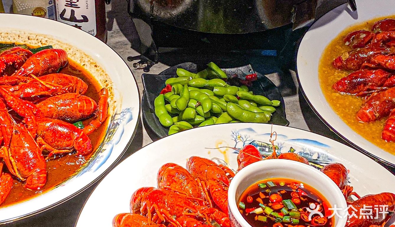 天天排队👭西湖边ju🔥小龙虾🦞新品绝了呀