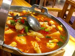 -老滇山寨•云南特色菜•地方菜•民族风情歌舞表演(金碧店)