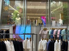-王府井奥莱临潼小镇(临潼店)