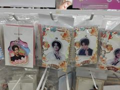 -Love Star追星馆(上海大悦城店)
