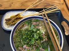 -云阿蛮云南生烫牛肉米线(奉贤路店)