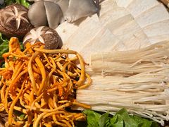 菌菇拼盘-尚尚仙·酸汤猪手·猪肚鸡火锅(华联万柳购物中心店)