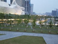 -南京眼步行桥