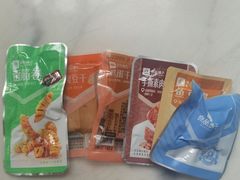 -良品铺子(五角场万达店)