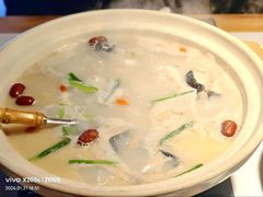 鱼钩鱼炖汤-老阿爸鲜鱼土菜(园区永旺店)