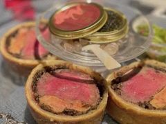 惠灵顿配鱼子酱-弦月窗LUNETTE BY AMANDA(复兴路店)