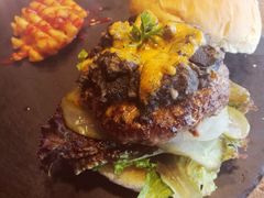 -HIGH FIVE哈福手工汉堡(桂林路店)