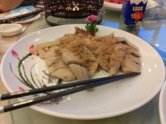 -东豪园林海鲜酒家(南港路辅路店)