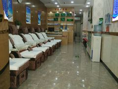 -郑远元专业修脚房(国顺东路店)