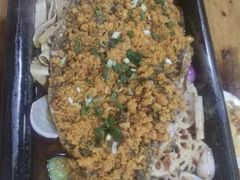 -宏兴烤鱼山庄(宣恩总店)