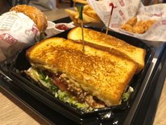 鸡肉芝士三明治-The Habit Burger Grill 哈比特汉堡(复兴soho店)