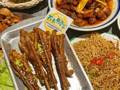 -威记烧嘢·南宁烧烤·超级生牛(绿地店)