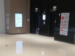 -爱蹦iBOON蹦床运动馆(江汉店)
