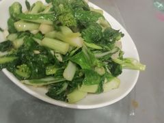 -梓檚中餐厅湖北菜小龙虾武昌鱼排骨藕汤(黄鹤楼店)