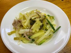 洋山芋榨菜肉丝-沪西老弄堂面馆(定西路店)