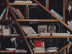 -钟书阁(松江泰晤士小镇店)