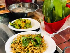 蒜泥黄瓜-三里屯土灶炖公鸡地锅鸡(江东店)