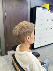 -藤野造型烫发染发