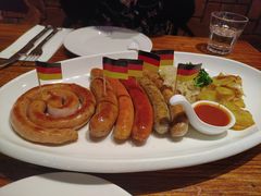 香肠拼盘-1886德国汽车餐厅(外滩十六铺码头店)