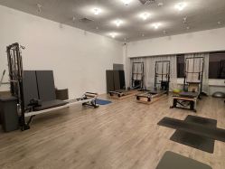 -无界瑜伽普拉提