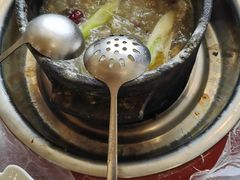 -鲁朗纳麦石锅鸡庄园