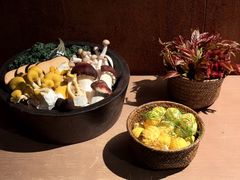 -三出山火锅(南京万象天地店)