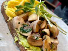 炒蛋煎蘑菇吐司-wagas(暖山店)