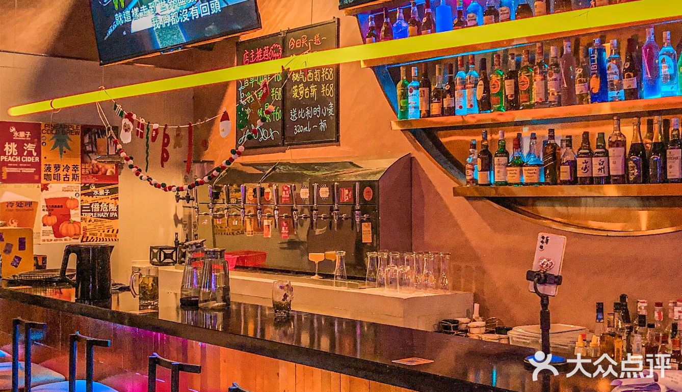 我大杭州‼️终于有了‼️能烧烤能喝酒还能K歌的8023‼️