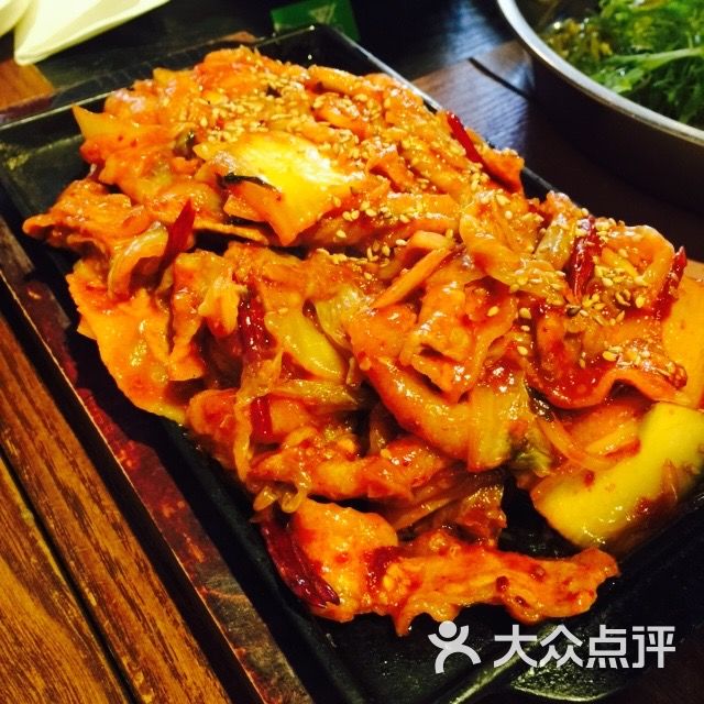 铁板辣白菜五花肉