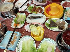 -四囍码头海鲜烧烤自助火锅(外滩南京东路悦荟广场店)