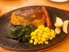 黑椒鸡排配香辣烤肠-萨莉亚意式餐厅(新洲家乐福店)