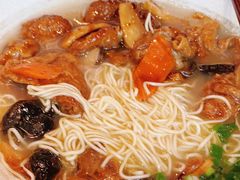 -玛格萝妮比萨屋(四平店)