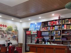 大堂-粘豆包柴火铁锅炖