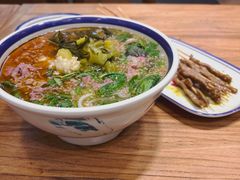 -云阿蛮云南生烫牛肉米线(奉贤路店)