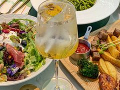 -ins森林童话餐厅coffee&bistro