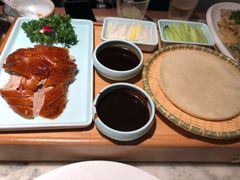 招牌片皮鸭-梁家大院•农家菜(昆山会展中心店)